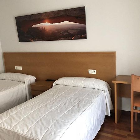 Hostal El Poligono Zamora Extérieur photo
